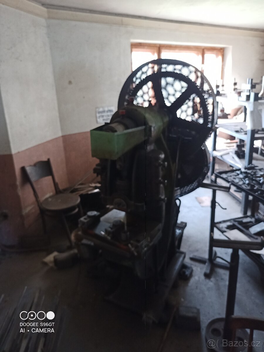 Lis vystředníkový