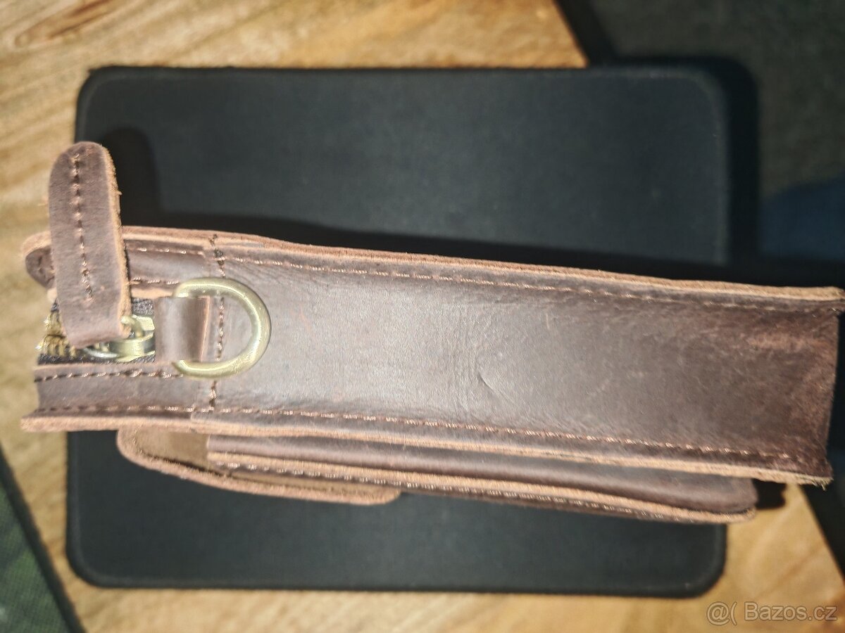 kožená taška na pásek,nepoužítá...