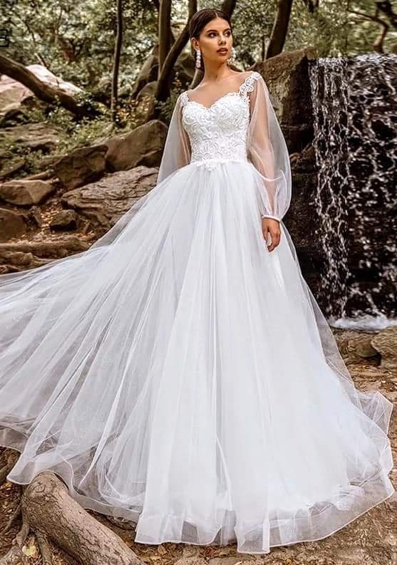 NOVÉ svatební šaty LORI s rukávy