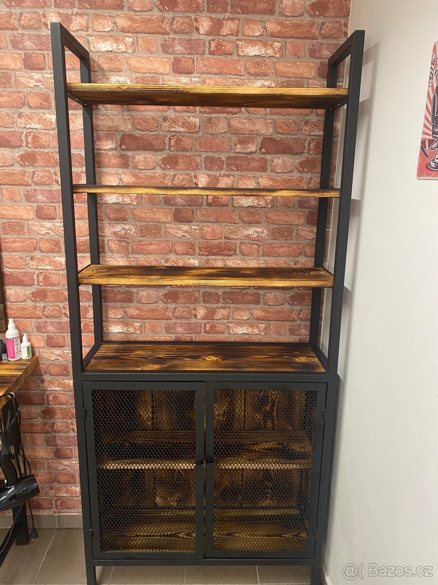 Nábytek vyrobený na zakázku