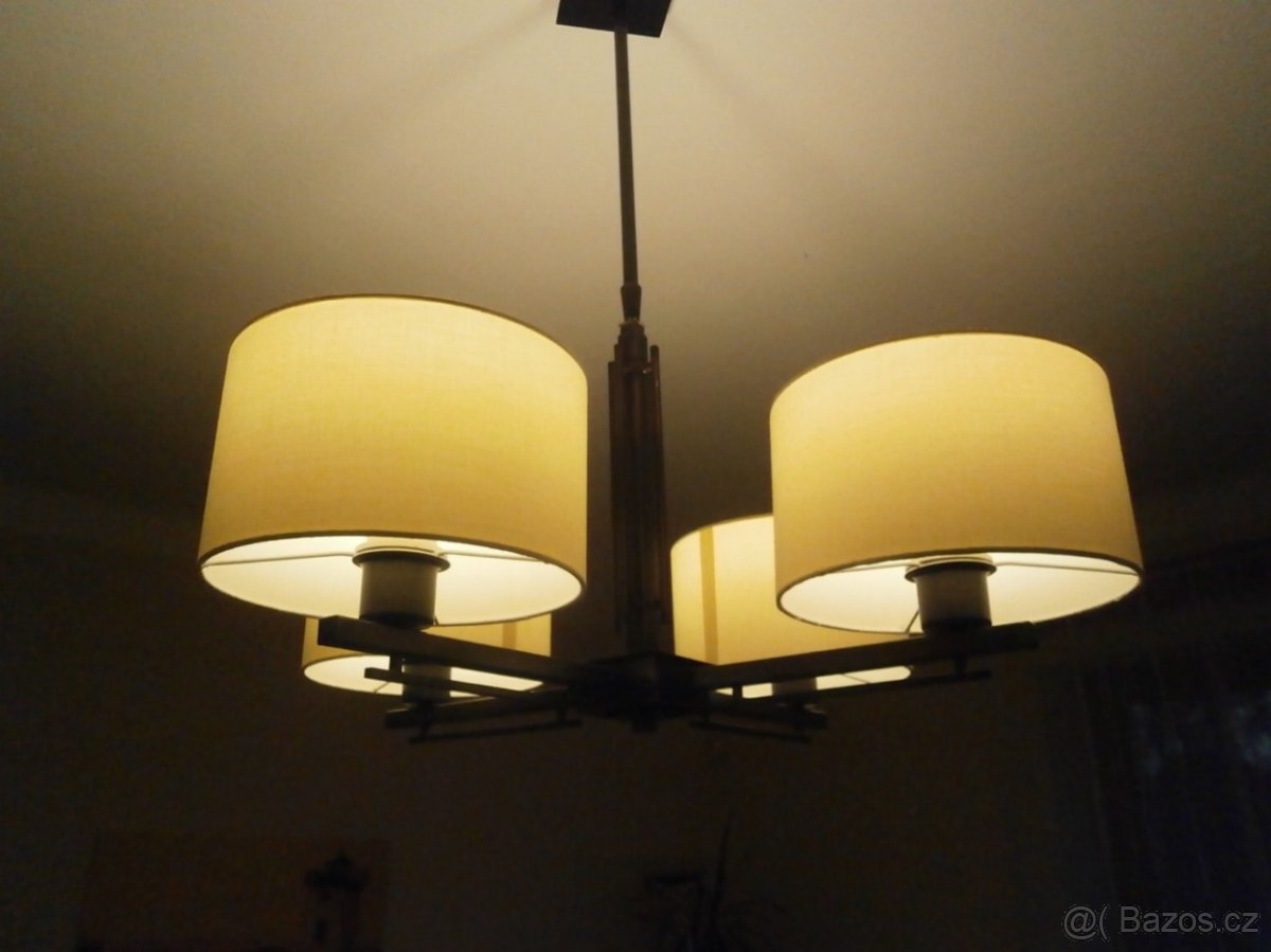 Lust- 4 ramenný- kovový