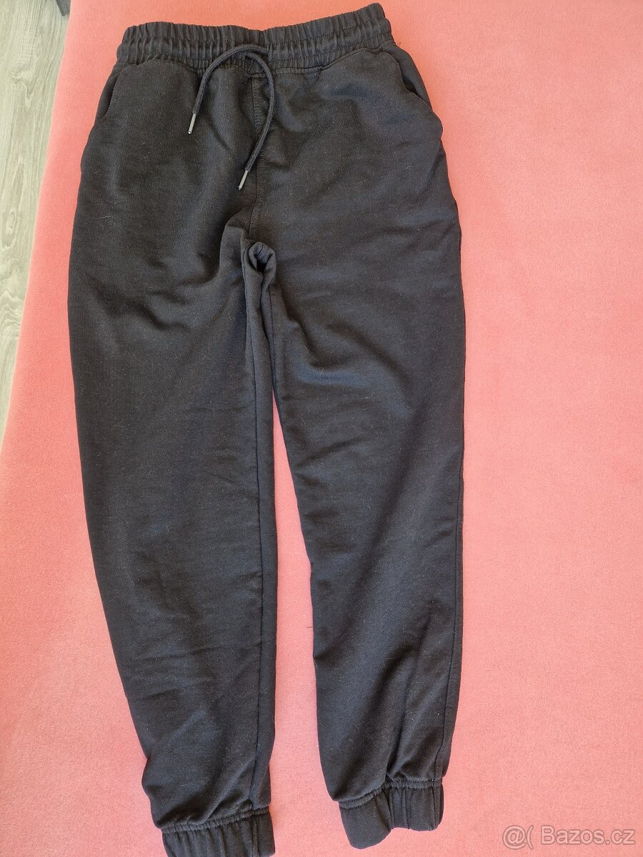 Tepláky Decathlon vel.152 (S)