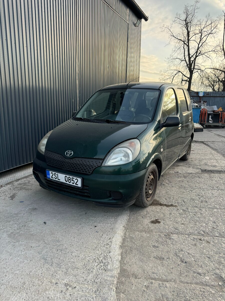 Toyota Yaris Verso na Náhradní díly