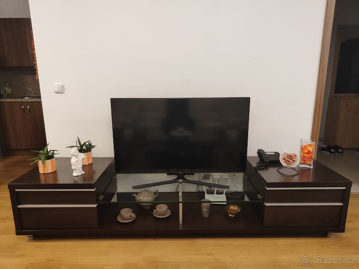 TV skříňka/stolek - Red Apple