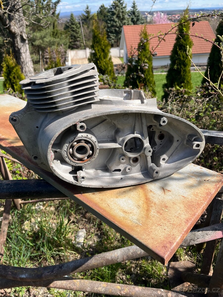 Predam kartre na Jawa 250 perák