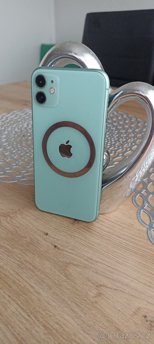 Dobrý den prodám iphone 11 vše funguje