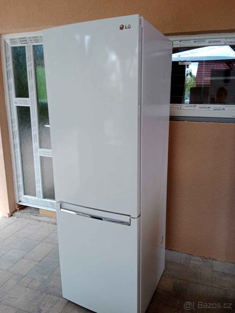 Lednice s mrazakem LG No Frost