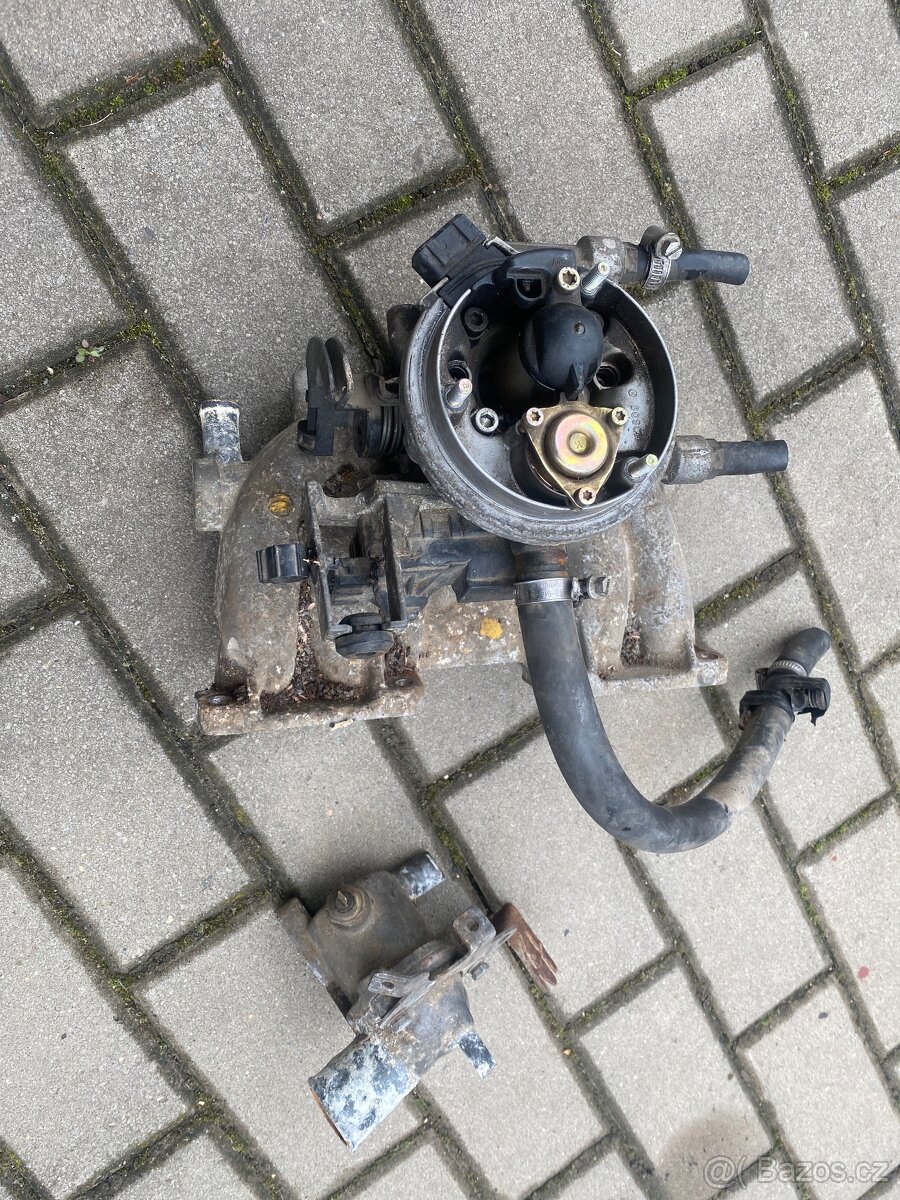 Sání, jednobodové vstřikování, termostat Felicie 1.3 BMM