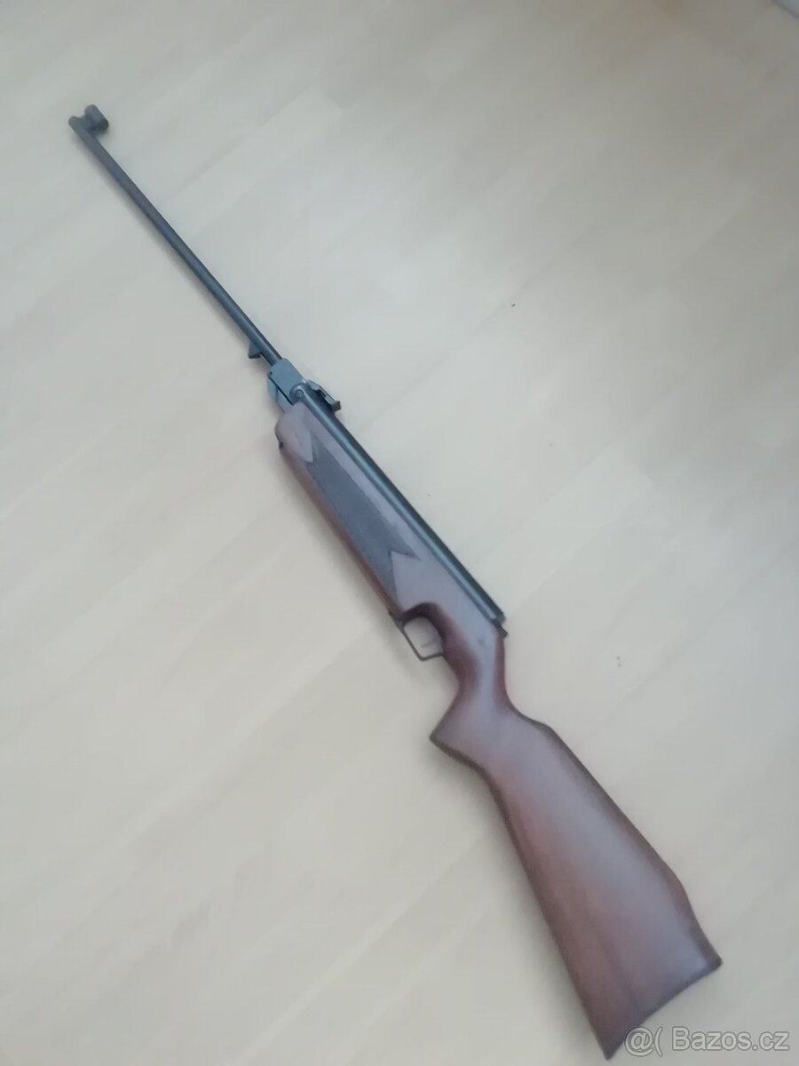 Vzduchovka Slávie 631