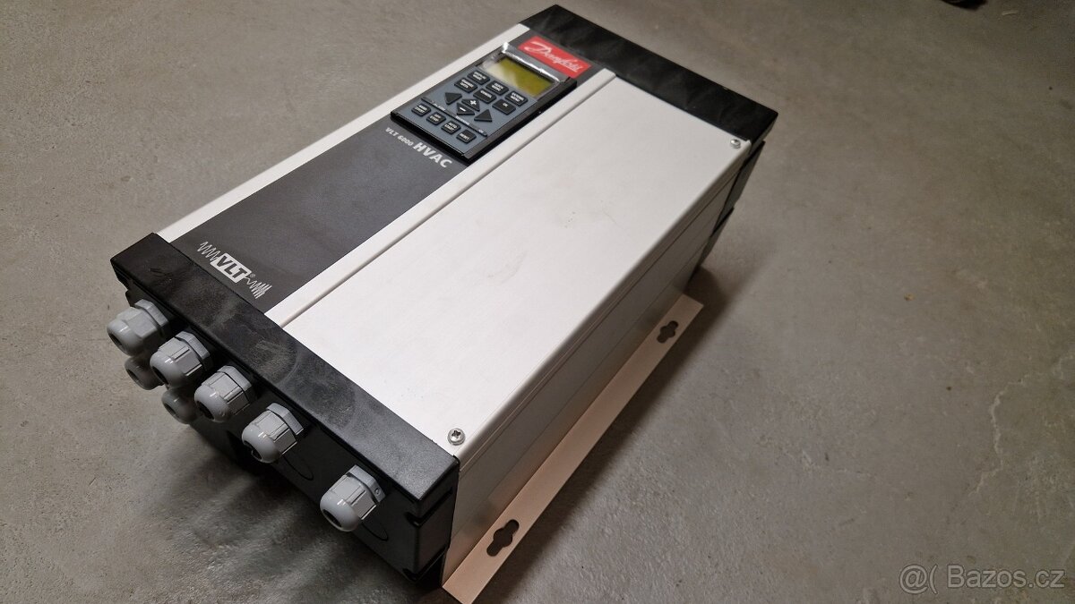 Třífázový frekvenční měnič 400V 4kVA Danfoss VLT6000