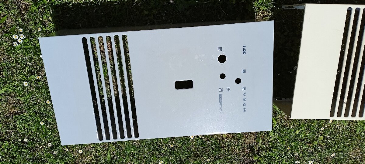 Mora 371