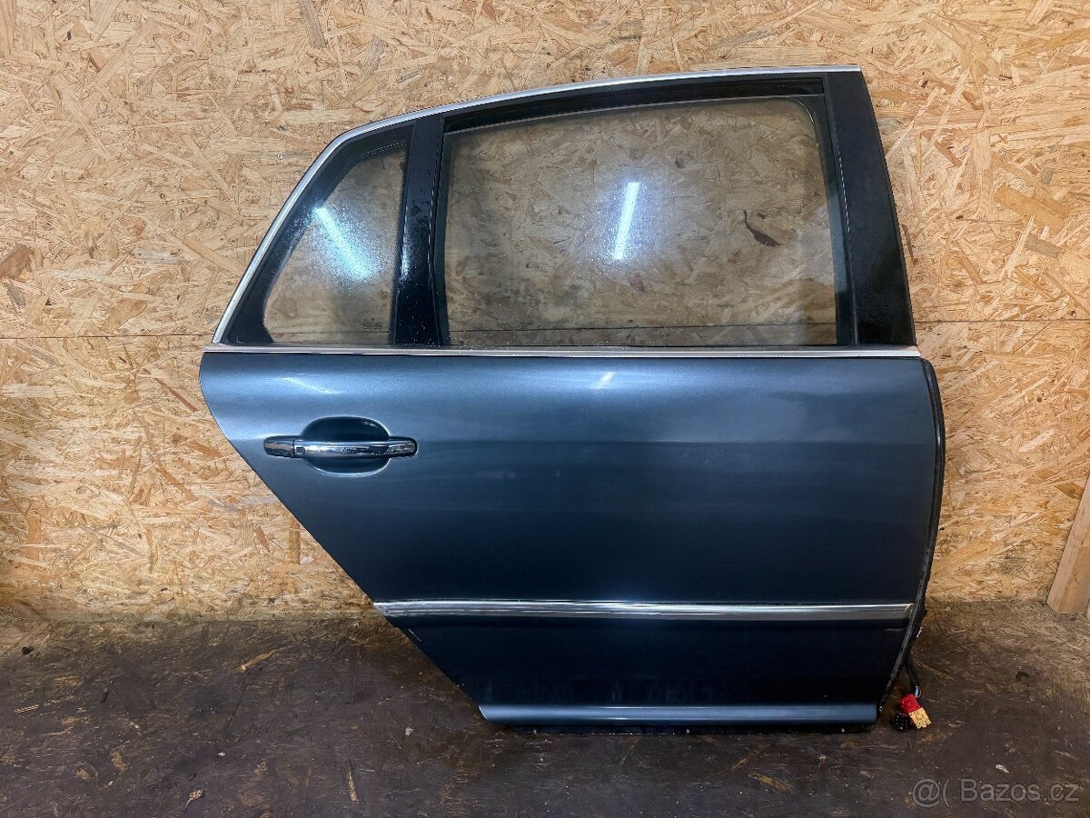 PRAVÉ ZADNÍ DVEŘE VW PHAETON LR7T