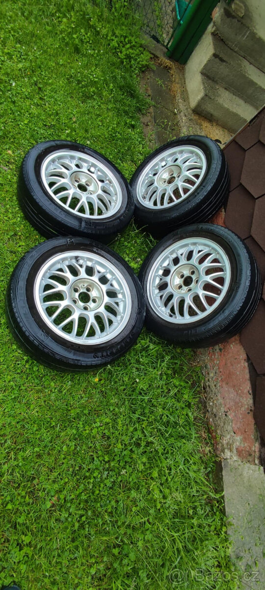 Prodám sadu originál alu kol Škoda auto - 6,5jx16h2, ET42