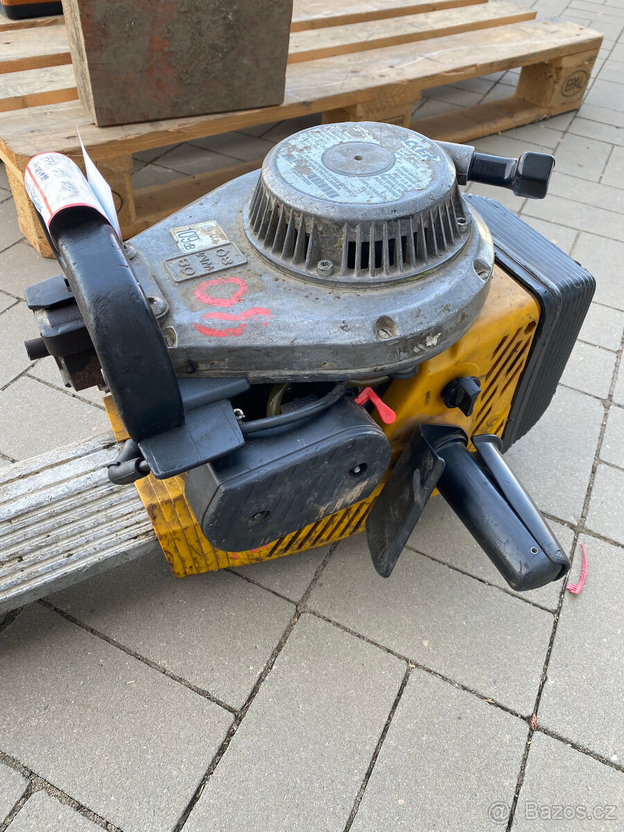 BOURACÍ KLADIVO Wacker Neuson BH24