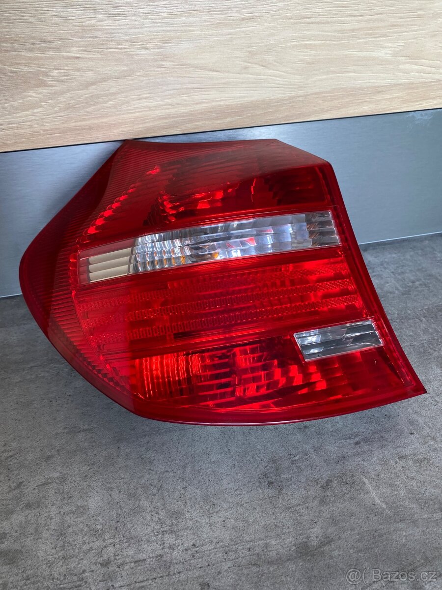 L Zadní světlo BMW E87