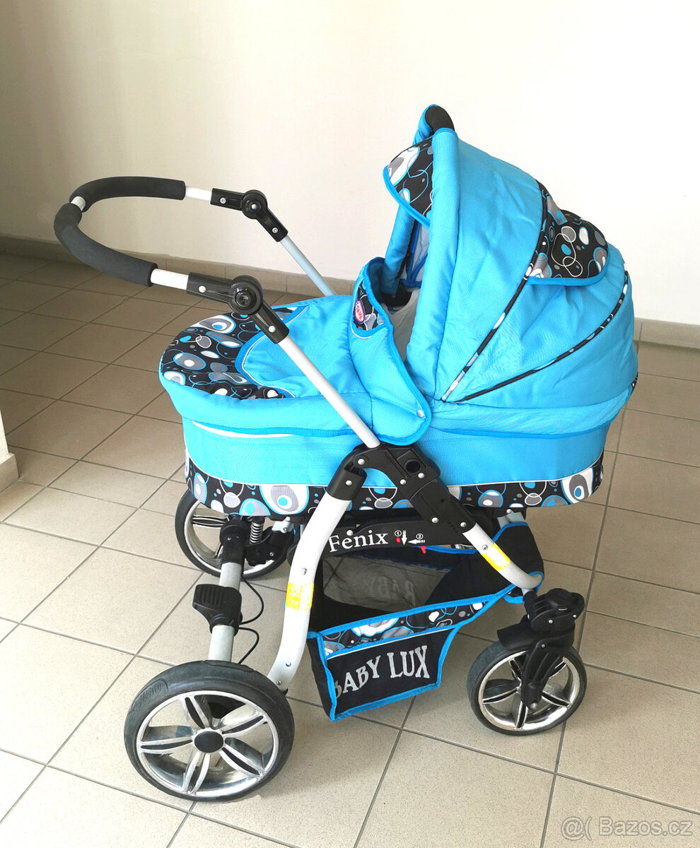 Kvalitní sportovní kočárek Baby Lux se spoustou doplňků