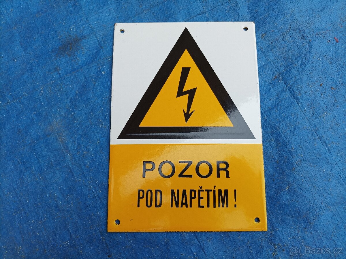 Smaltovaná cedulka "Pozor pod napětím" II.