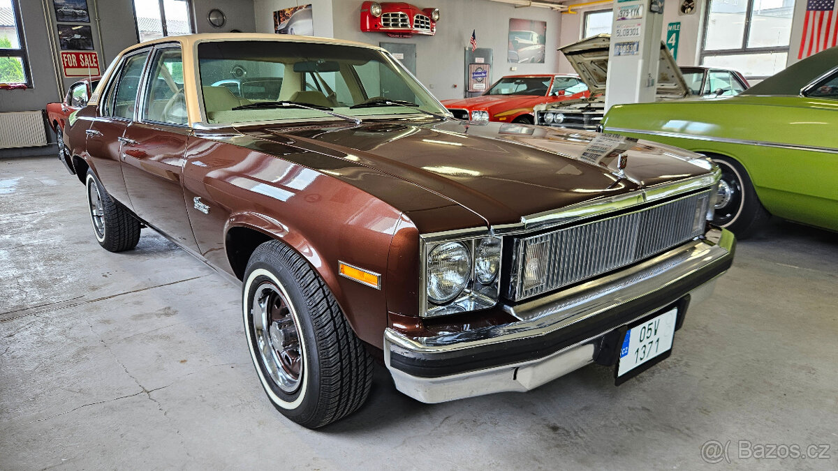 1977 Chevrolet Nova 305 V8, po renovaci