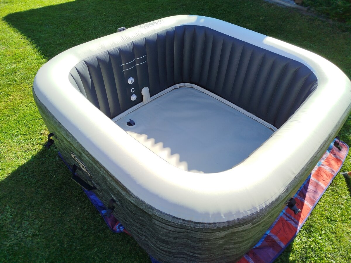 Vířivka Intex bubble greystone Deluxe 4 ap