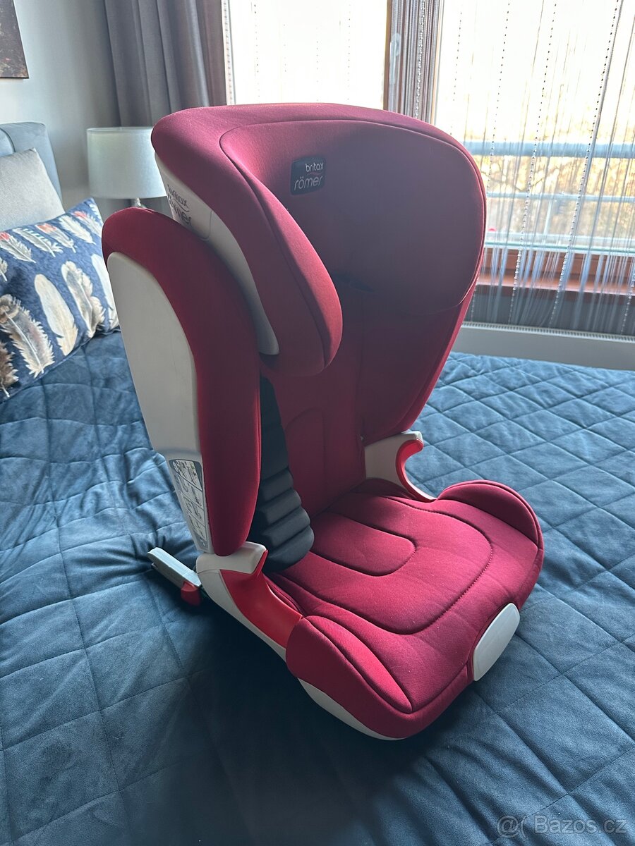 Autosedačka Britax Römer Kidfix XP 15-36 kg.