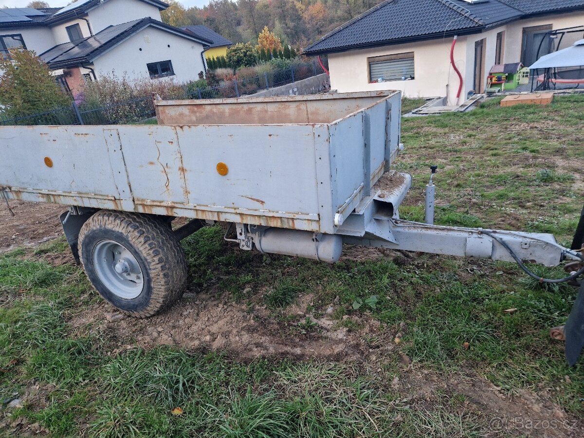 Brzdena vlecka za traktor s TP