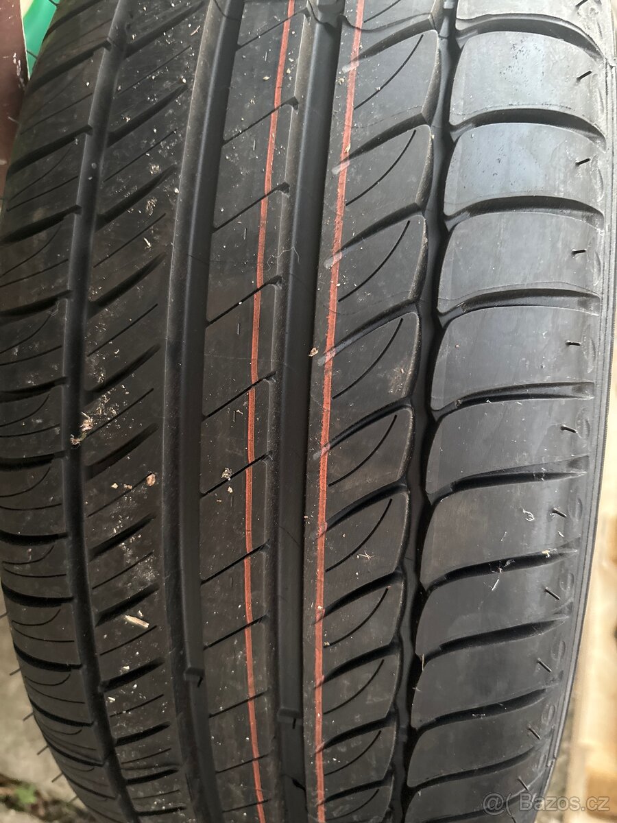 Pneu 205/55 R 16