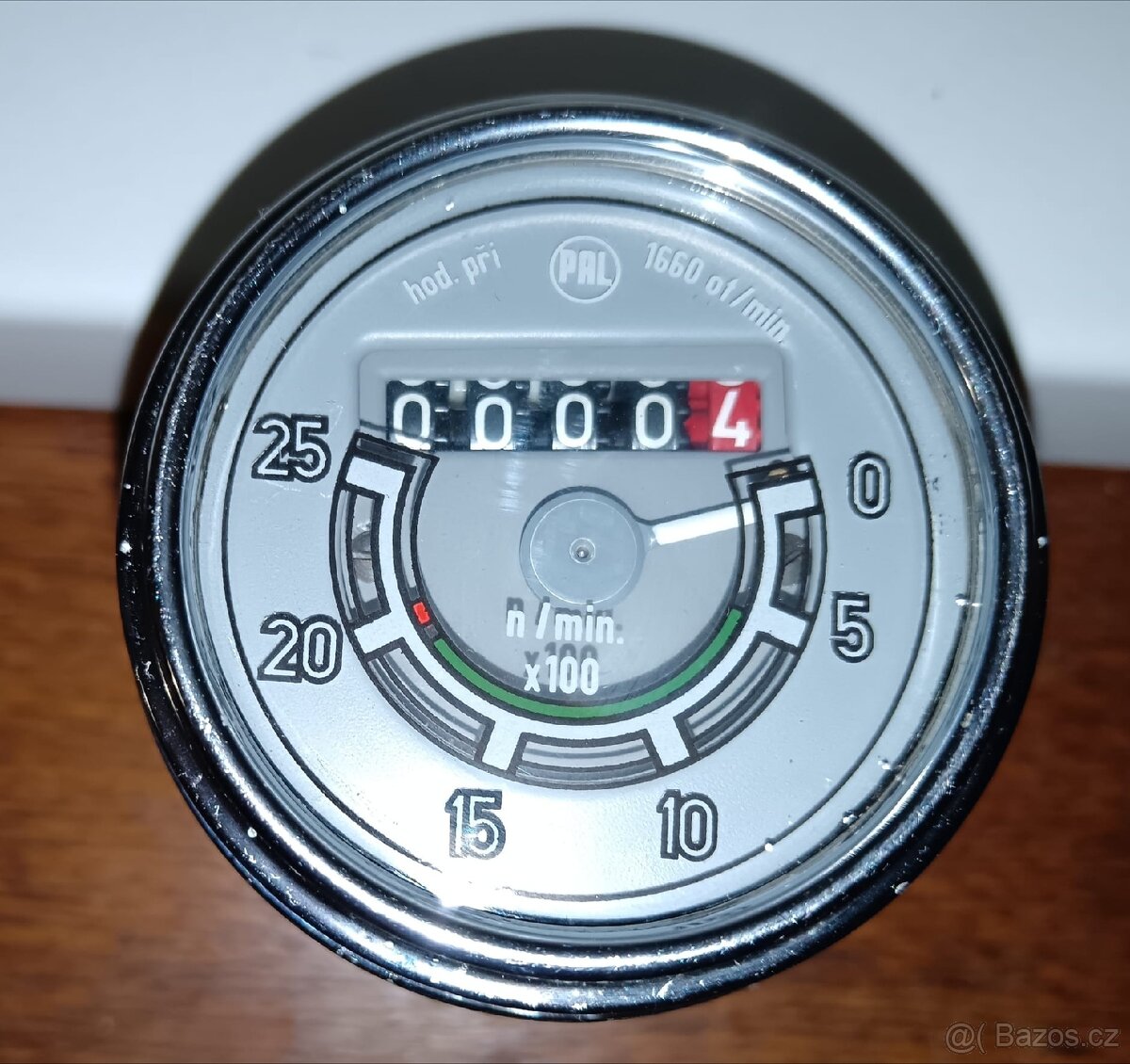 Otackomer počítadlo motohodin zetor Tatra 148 praga v3s