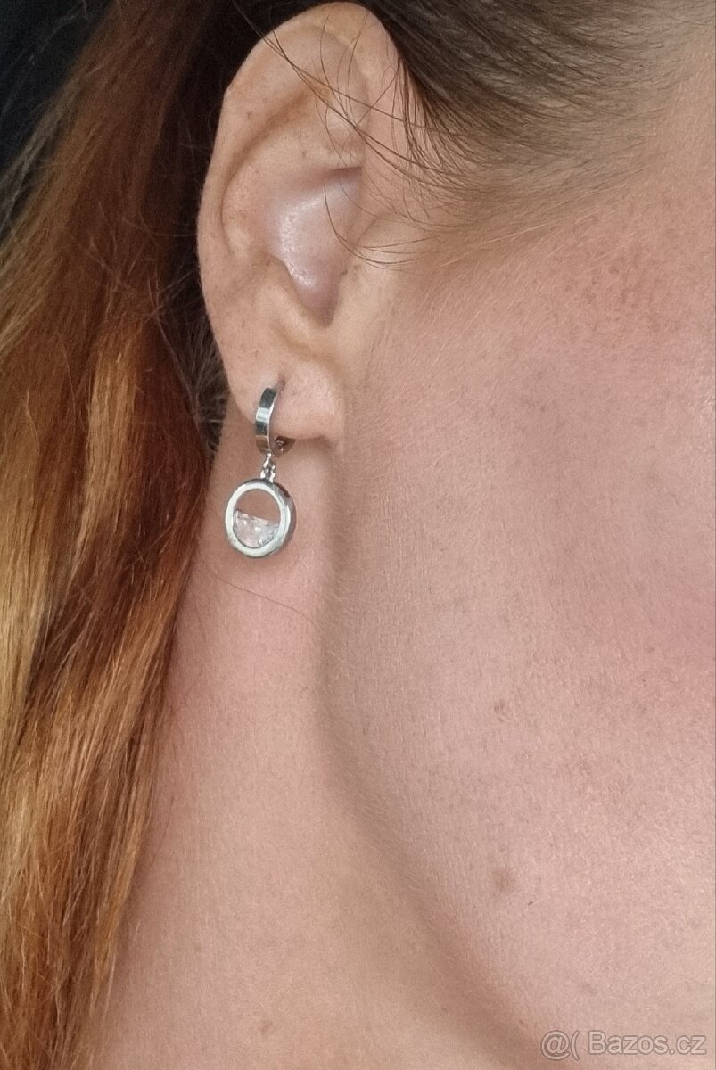 Nové dámské i dívčí stříbrné náušnice 925 kroužky 1 cm sklo