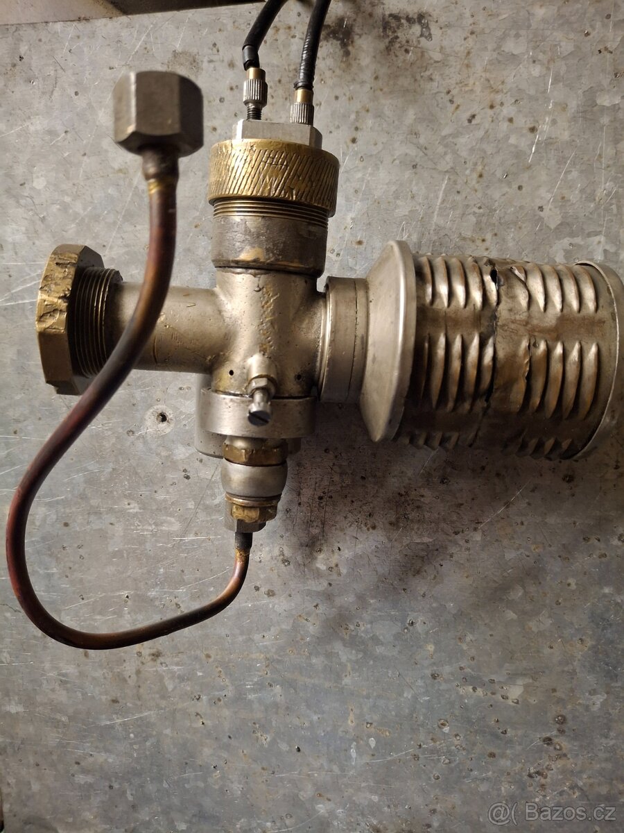 PRAGA 500 - Karburátor