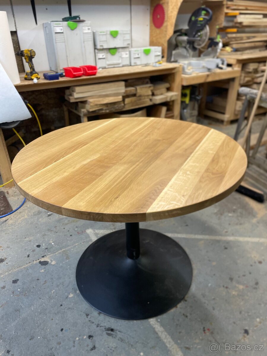 Kulatý jídelní stůl masivní dub - Extra sleva