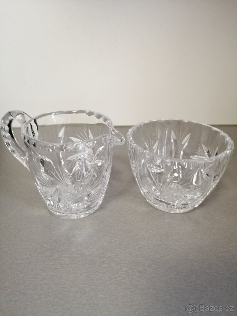 Různé broušené sklo