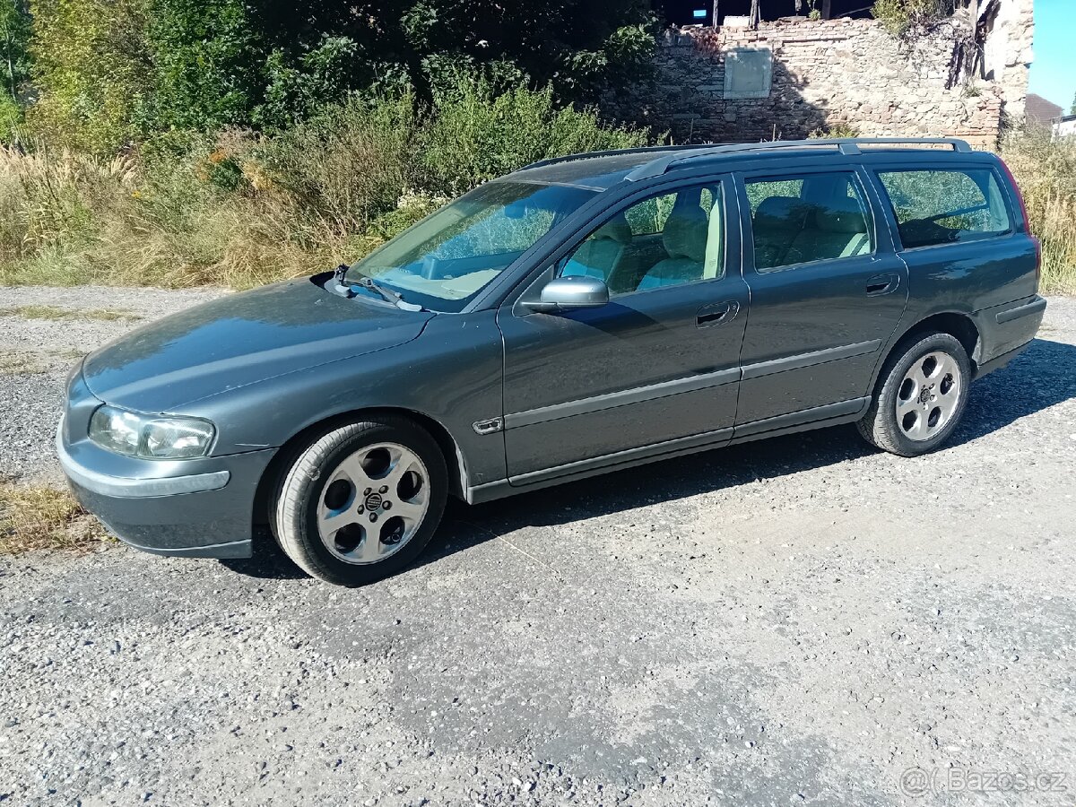 Prodám Volvo V70 2,4D5 Rok vyroby 2004