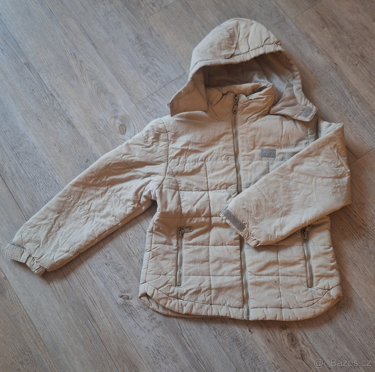 Slabší zimní bunda, dívčí, béžová