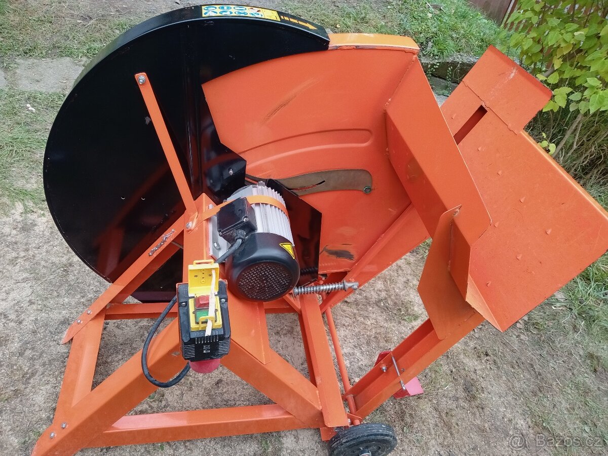 Okružní pila, cirkulárka Power Saw LCS 700