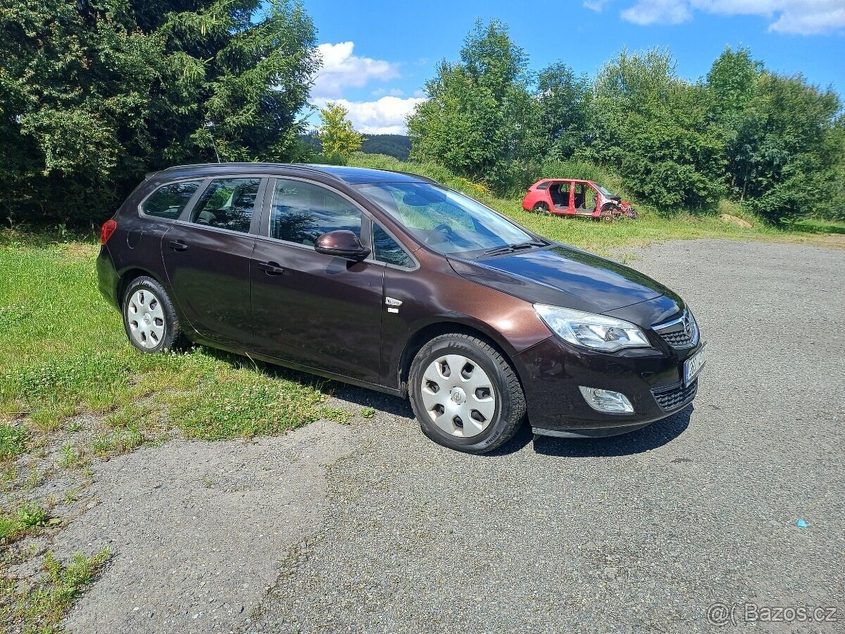 astra combi J 1,4 turbo