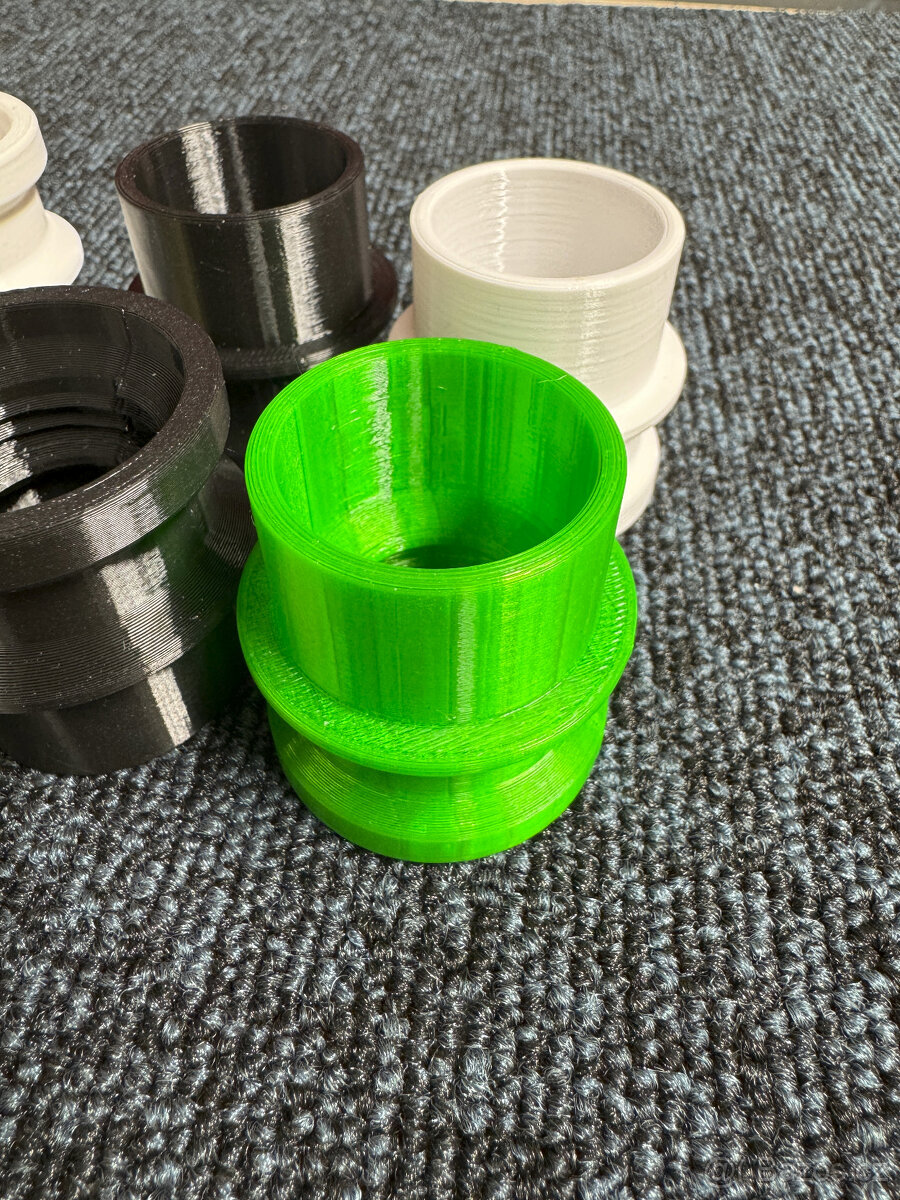 Redukce SodaStream na PET láhev