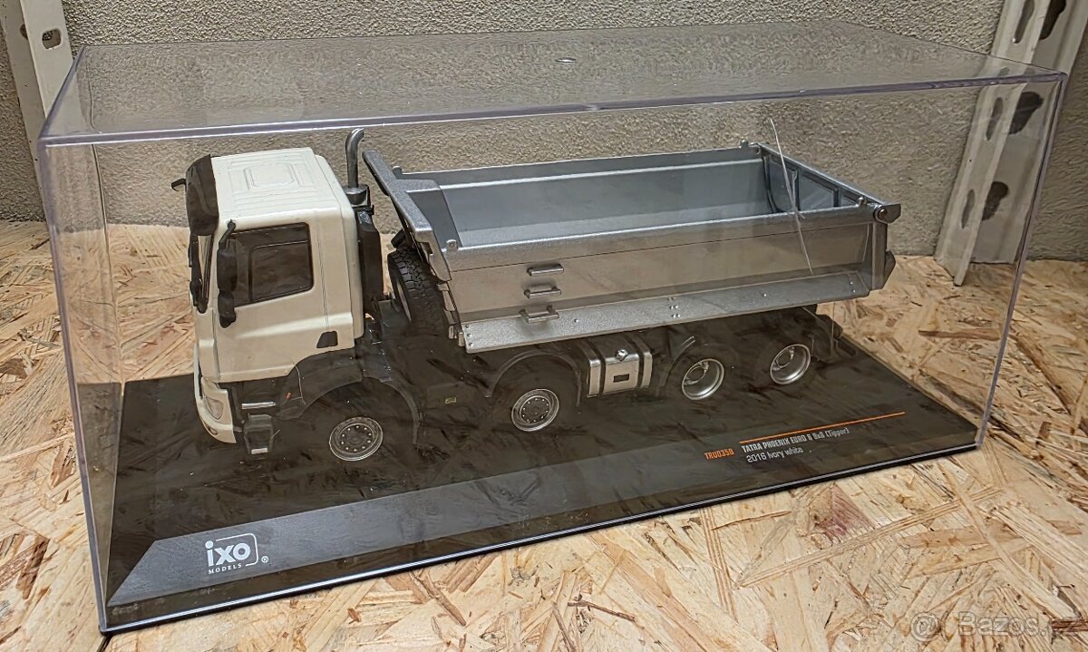 Tatra Phoenix 8x8 1:43 IXO