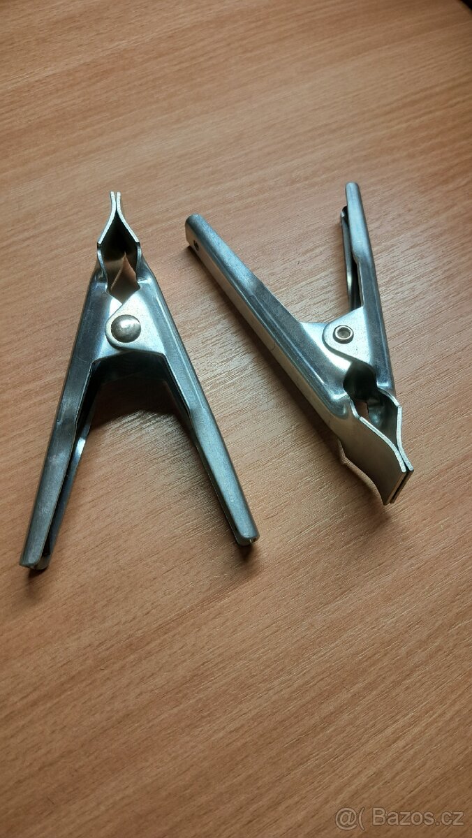 Kovové pružinové svorky