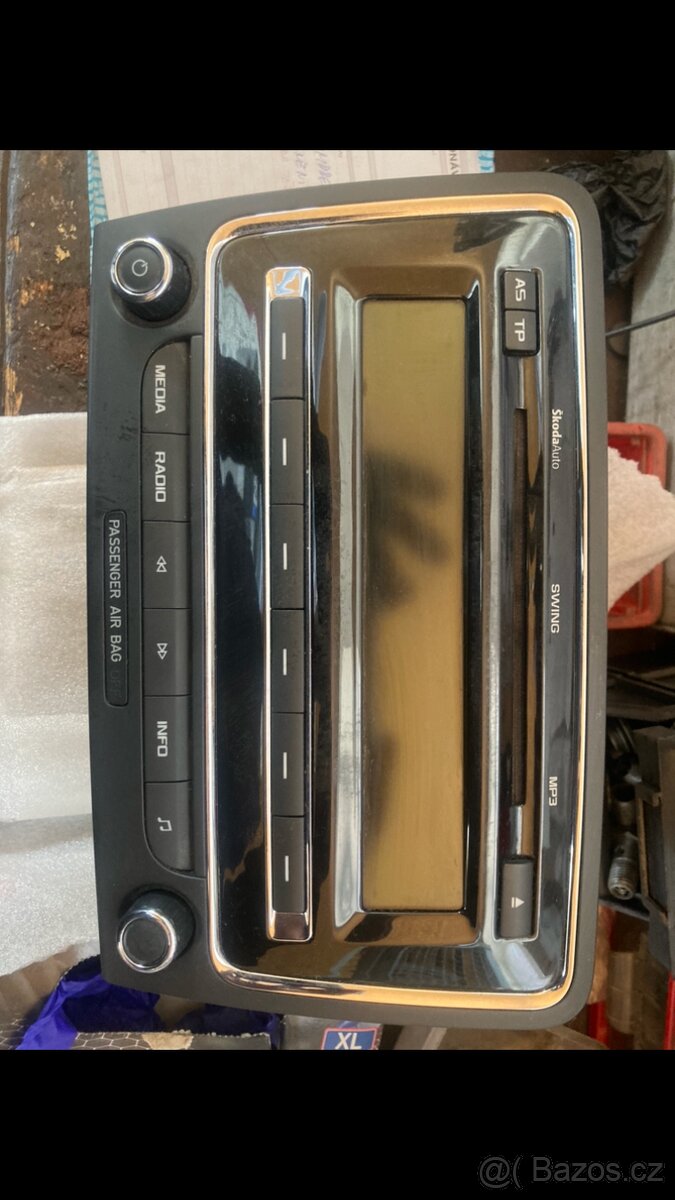 Superb 2 autorádio swing 3T0035161