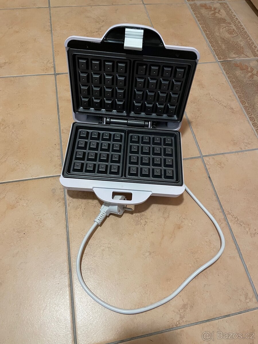 Vaflovač ECG S 1370