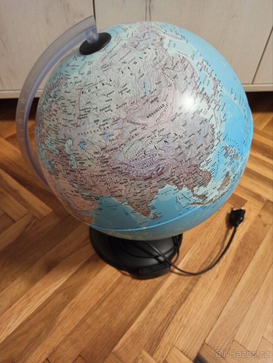 Prodám svítící glóbus