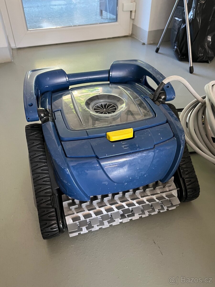Robotický bazénový vysavač Zodiac Cyclon X
