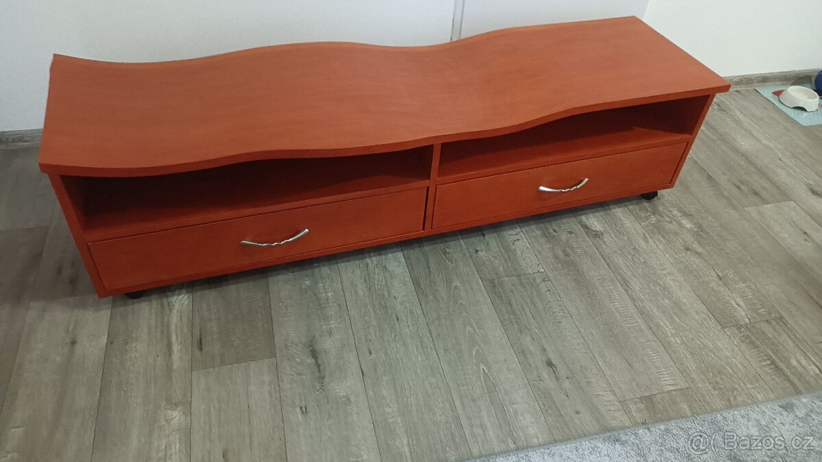Tv stolek