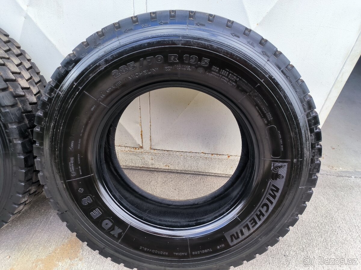 Michelin XZE 2+ 285/70 R19,5 144 M