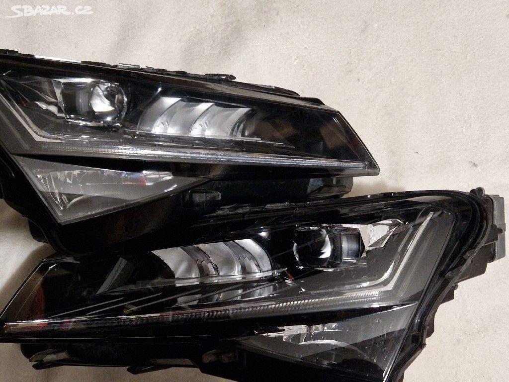 SVĚTLA ŠKODA SUPERB III FACE 3V1941015D, 16D