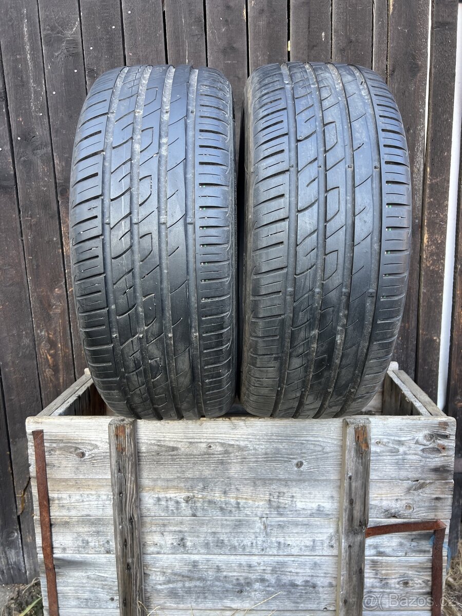 225/55/17 101Y XL letni Pneu Tyfoon R17