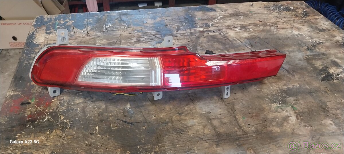 Kia sportage SL , levý zadní blinkr- světlo