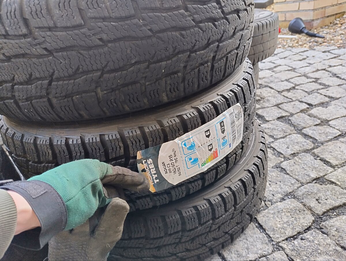 Nokian zimní pneu 185/60R15C