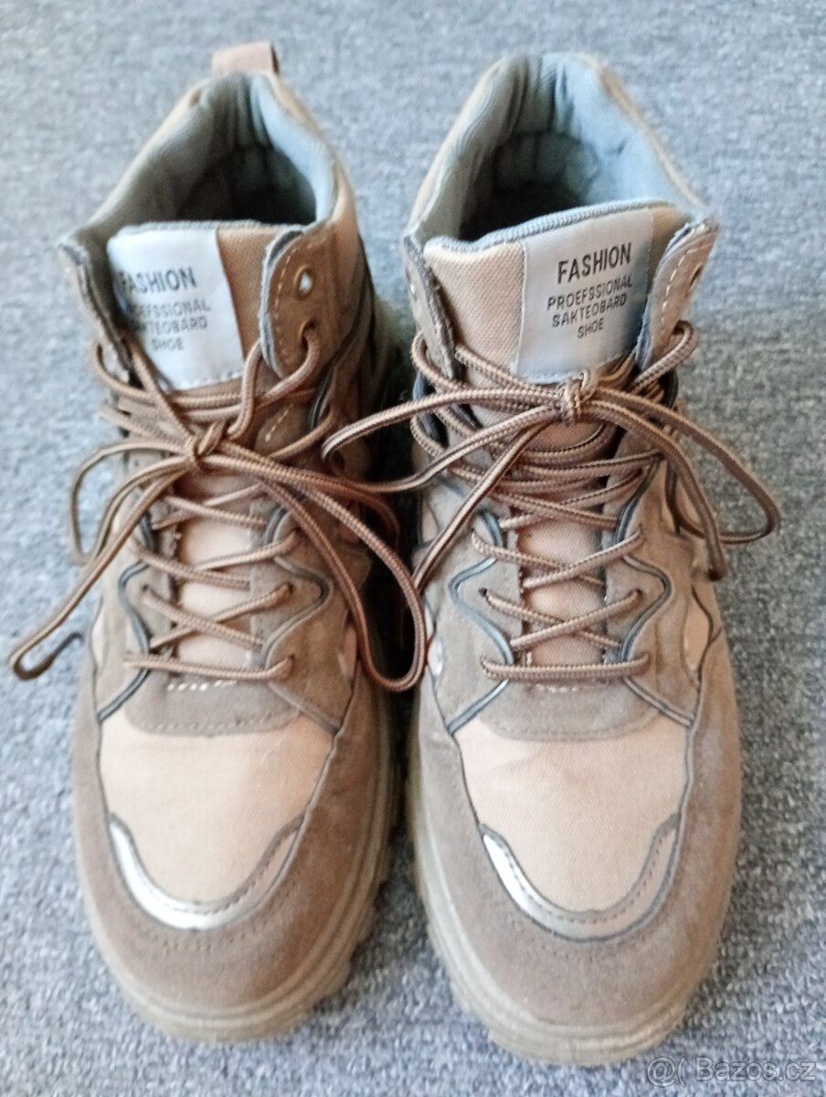 Nové outdoorové boty Fashion vel.44