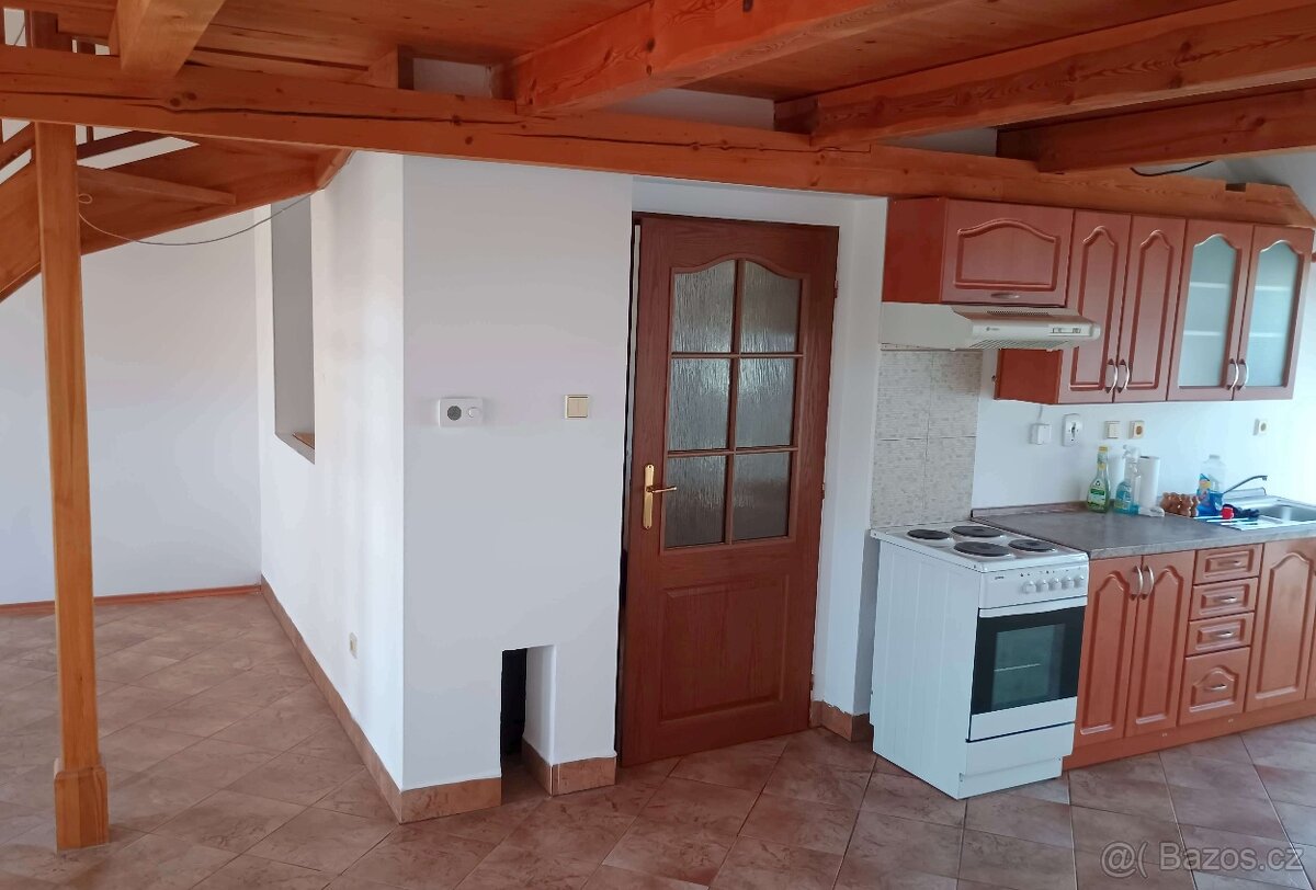 Pronájem 2+kk J. Š. Baara, České Budějovice - mezonet